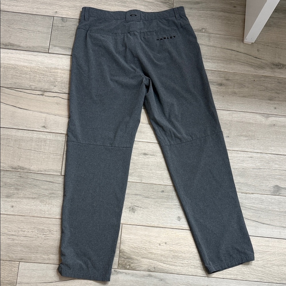 Oakley Men's Dark Gray Chinos